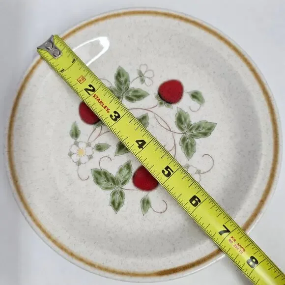 Vintage JC Penney Strawberry Plate 7.25" – Retro Kitchen Collectible - Picture 2 of 4